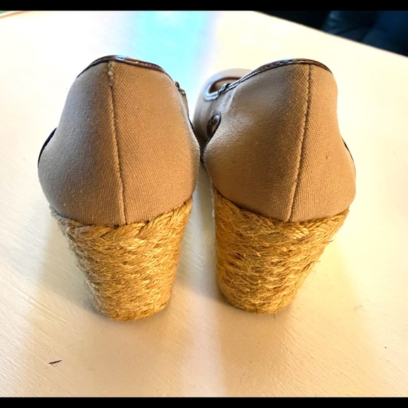 Chaps women's dress wedge heel size 8 Beige/brown - Picture 4 of 7